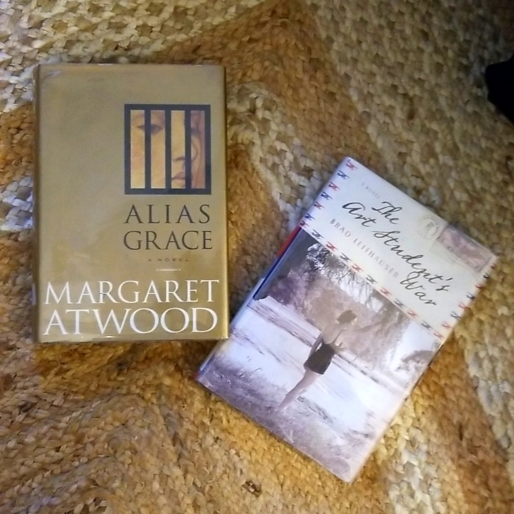 Alias Grace 1st Edition Margaret Atwood + Art Student's War Book Lot